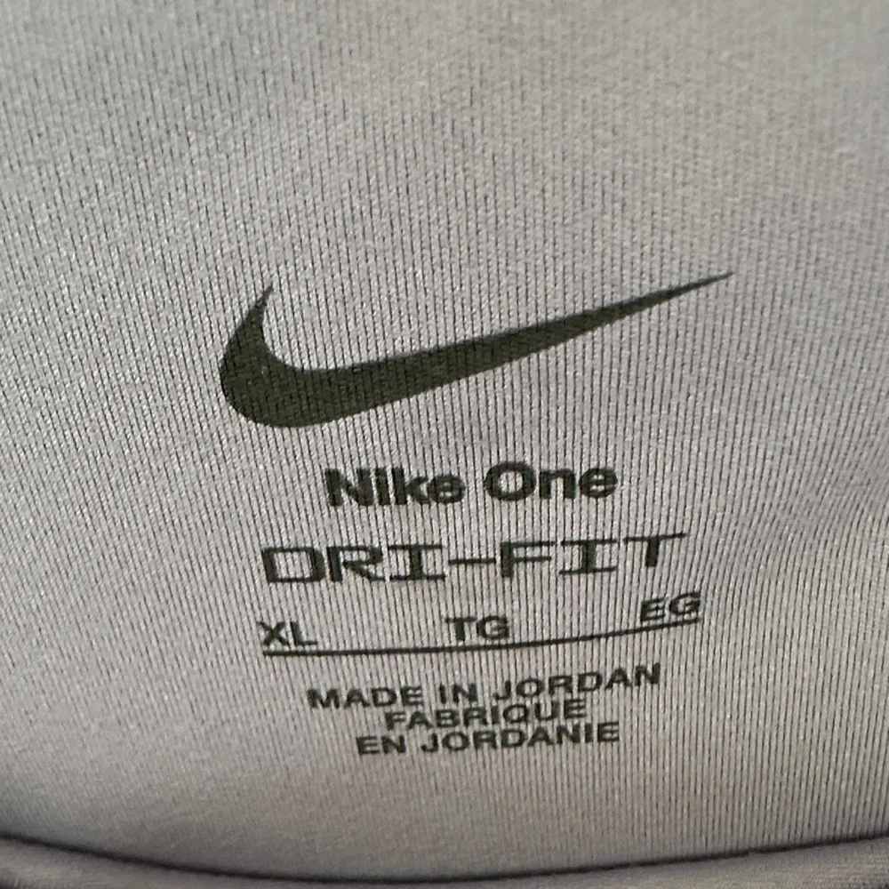Nike Women's Purple Bike Shorts - Picture 2 of 13